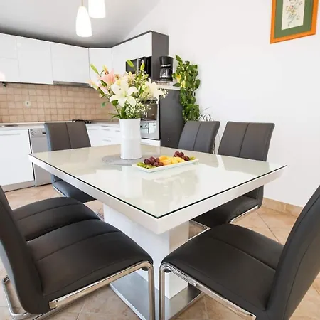 Holiday Maroko, With Private Pool * Galovac (Zadar)