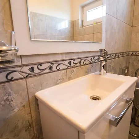 Holiday Maroko, With Private Pool Daire Galovac (Zadar)